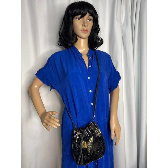 Retro style Sequin bucket bag in black and gold with pull closing inside lined - Picture 4 of 16